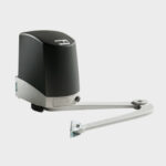 FLIPPER MASTER PLUS 24V con centrale e braccio articolato